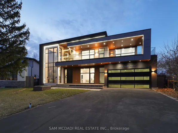 468 Saville Cres, Oakville, ON L6L 3V1