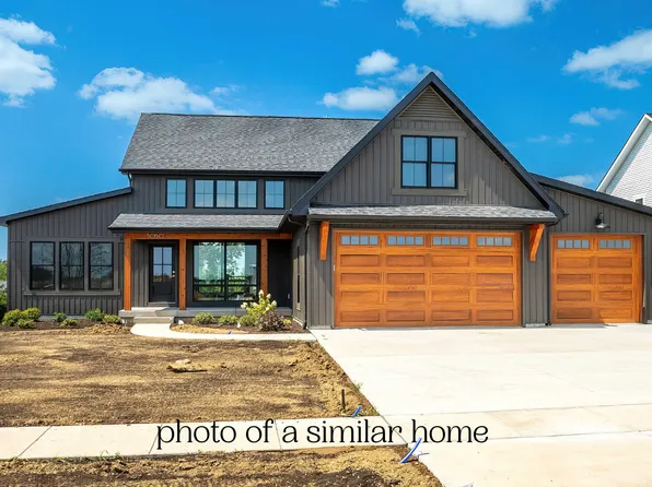 7131 Black Oak Dr, Bettendorf, IA 52722