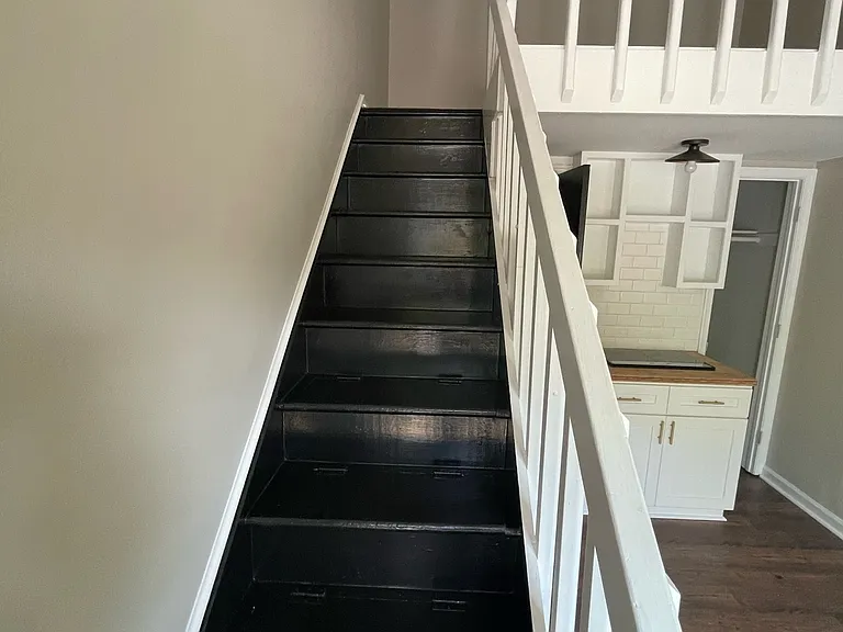 Pullen Apartments — Photo 8
