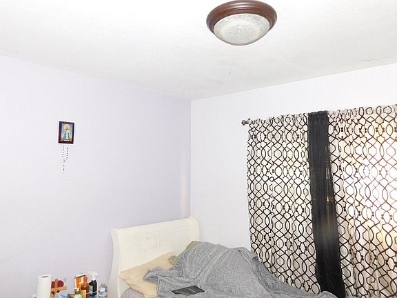 5th image of 4152 San Bernardino Way