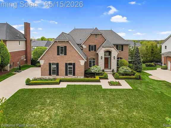 2nd image of 2757 Addison Cir