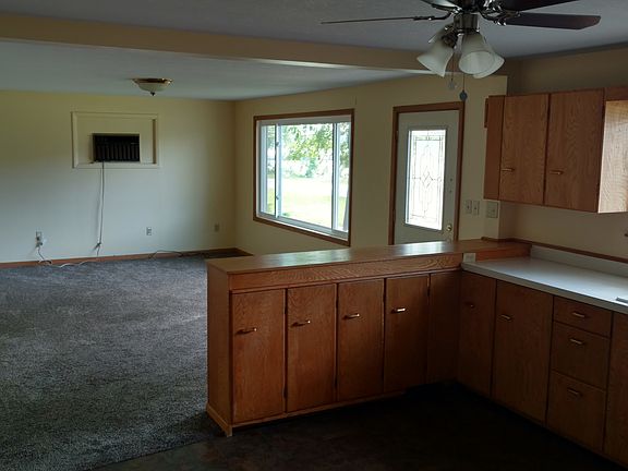Living Room w/ Lake View