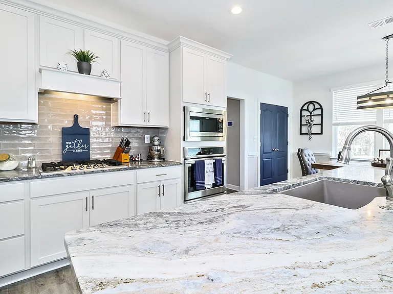 221 Wilson Dr — Photo 18