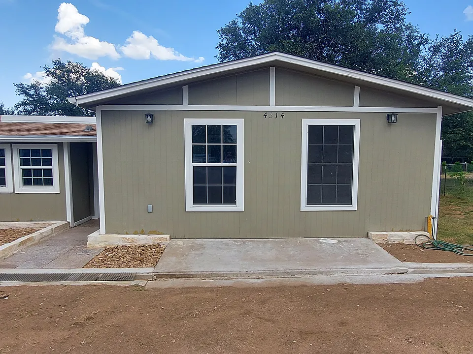 4314 Skyline Dr
