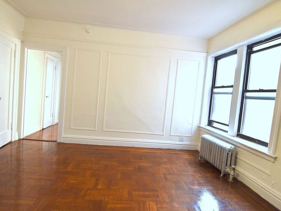2nd image of 835 W 176th St APT 3C