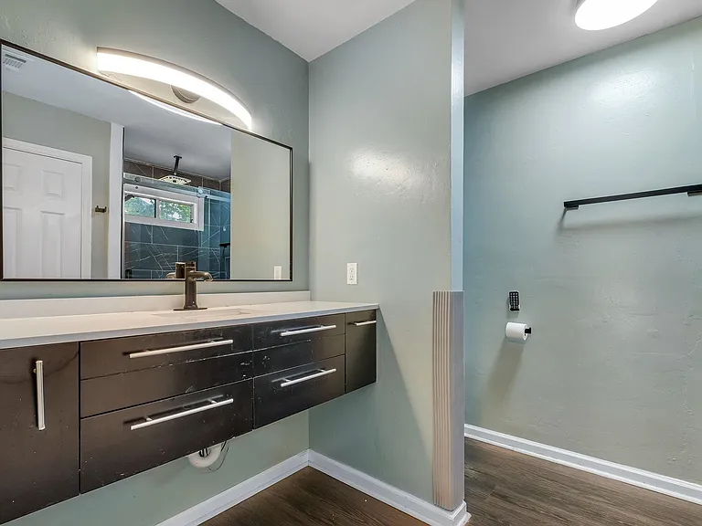 4916 Heathe Dr — Photo 10