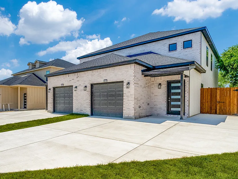 8011 Doreen Ave — Photo 1