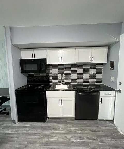 401 Smith St #B12 — Photo 4
