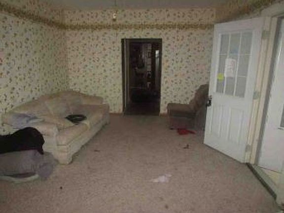 Additional Living Room