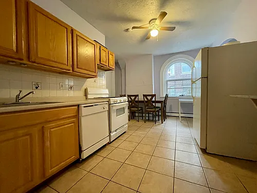 186 Naples Rd #3 Photo 1