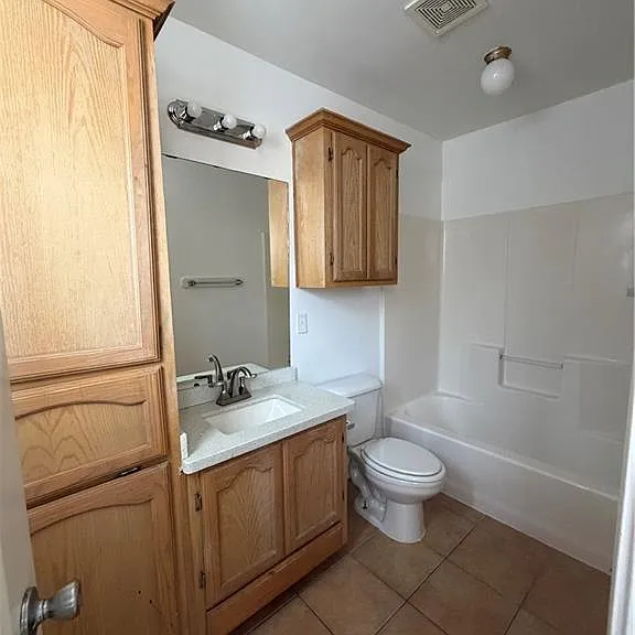 2508 Cervantes Ave — Photo 6