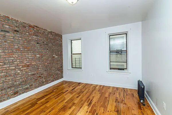 Rented by Clove Realty LLC | media 16