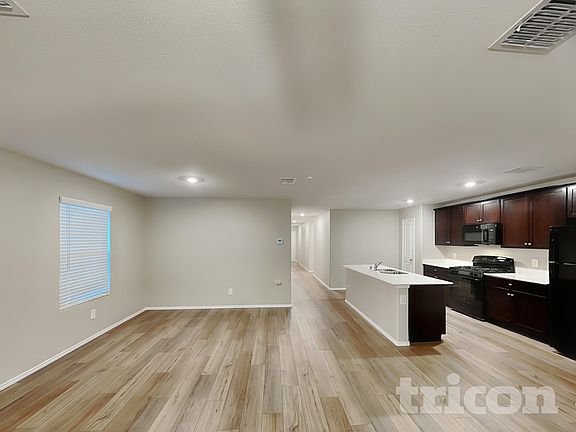3rd image of 1001 Odlozil Ln