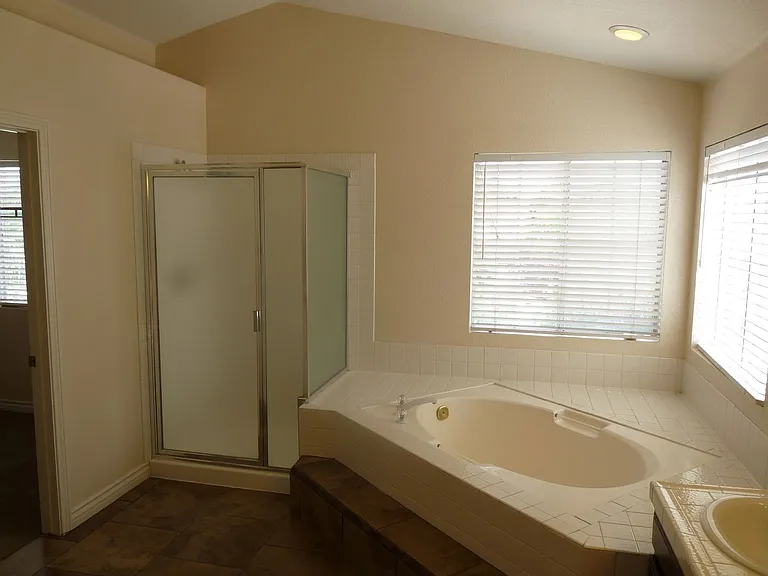 7845 Meadow Creek St — Photo 12