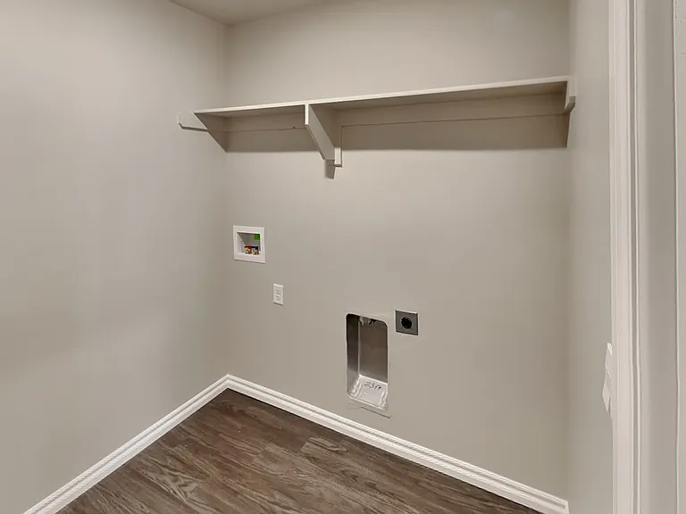 2733 Dennis Dr — Photo 18