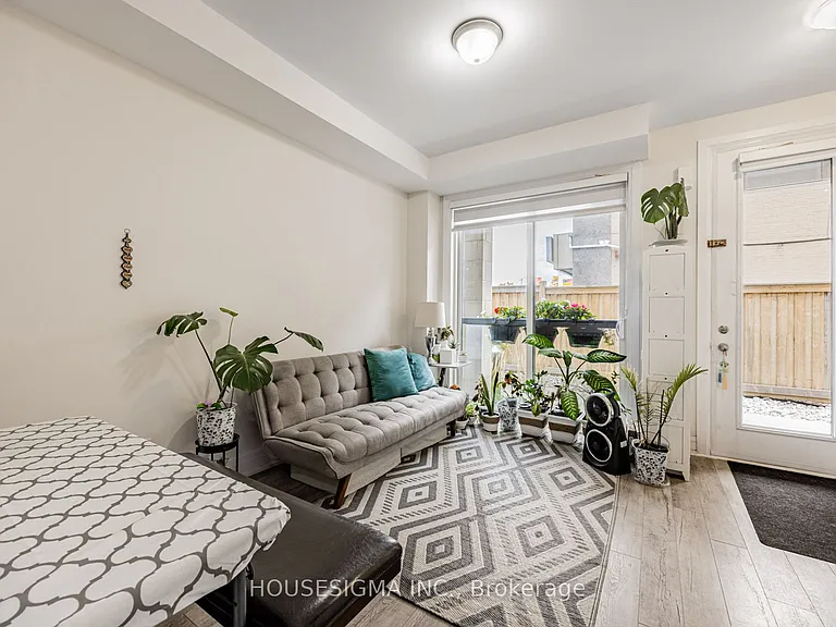 713 Lawrence Ave W #5 — Photo 7