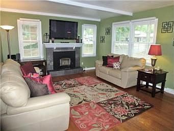 2nd image of 2927 N 73rd St