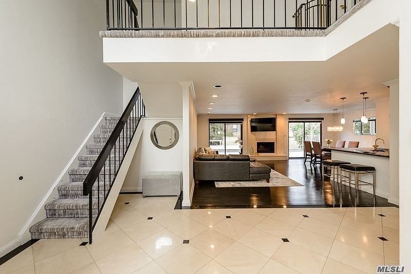 1st image of 26 Club House Ct #26