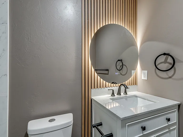 1723 W Park Pl — Photo 45