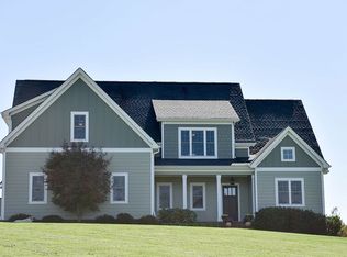 8502 Shackleford Ln, Strawberry Plains, TN 37871