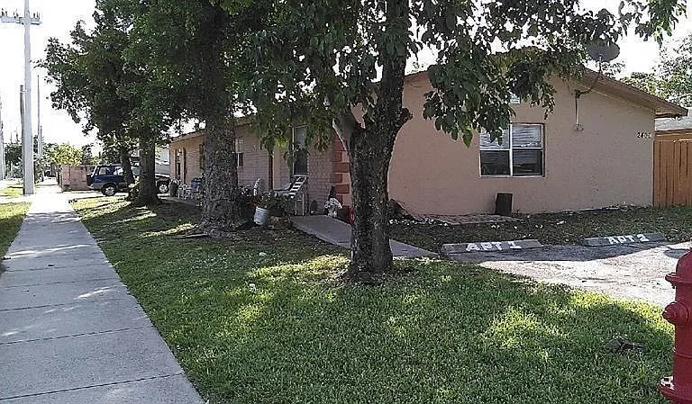 2400 NW 21st St #3 — Photo 7