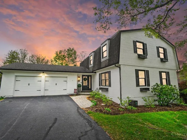 7234 Camargowoods Dr, Cincinnati, OH 45243