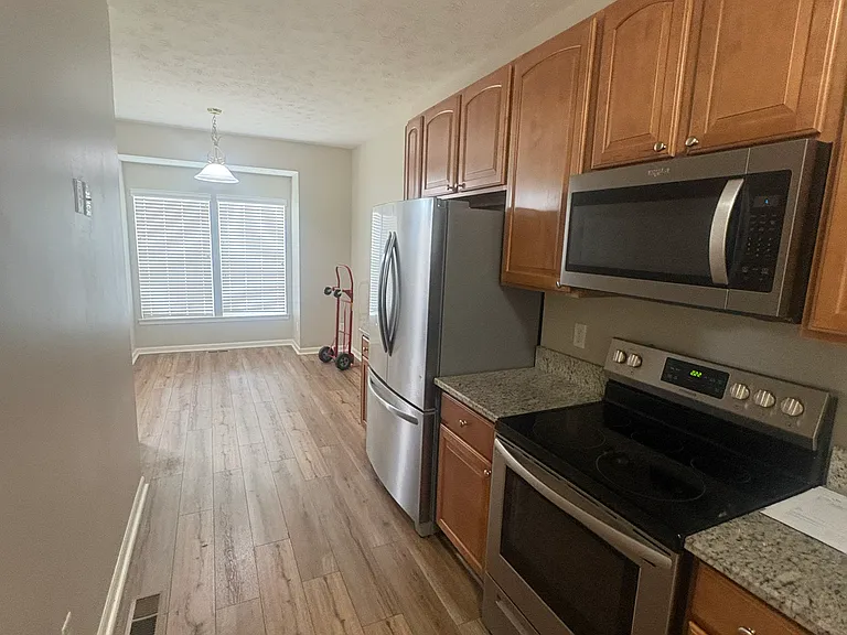 3839 Taft Ave — Photo 8