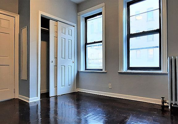 3rd image of 740 Empire Blvd APT 2R