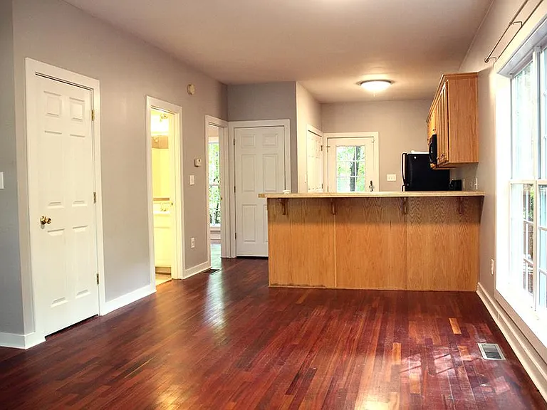 285 Timberlane Dr — Photo 7