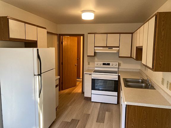 3rd image of 4821 Speros Ln