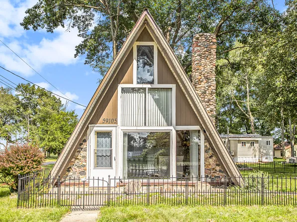 59105 Lakeshore Dr, Colon, MI 49040