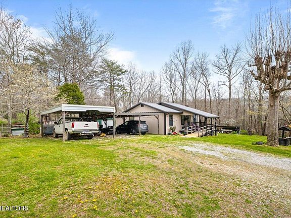 4th image of 439 Rogerston Rd