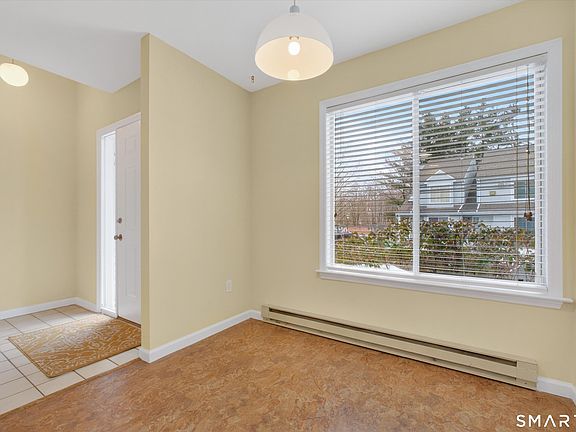 5th image of 20 East Pembroke Road #8