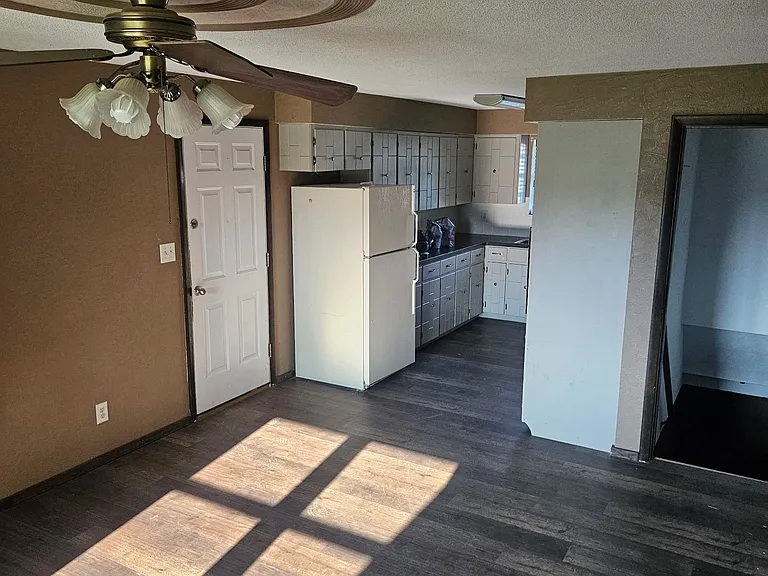 2989 Boutin Dr — Photo 3