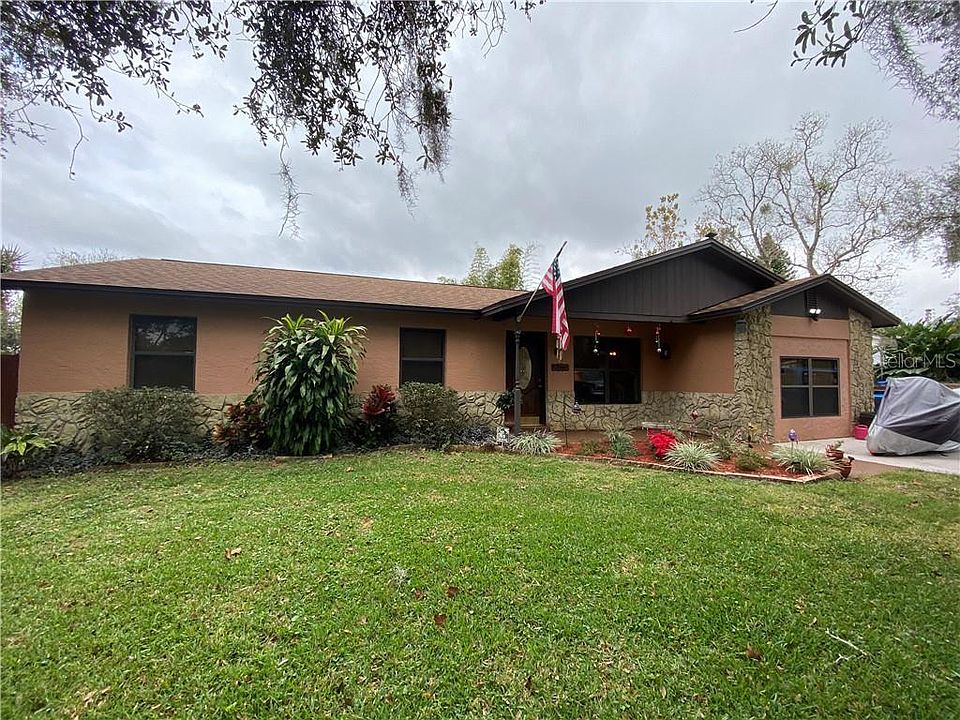 2nd image of 1015 Caballero Ct