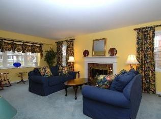 291 Windsor Dr, Buffalo Grove, IL 60089