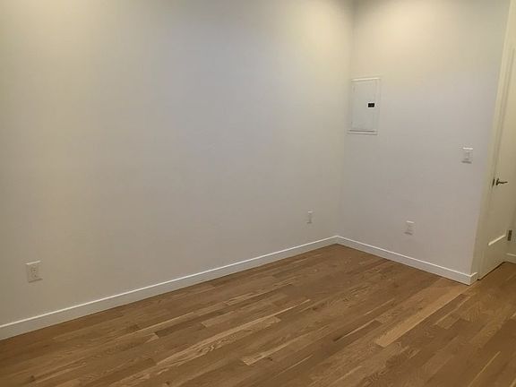 5th image of 511 E 75th St APT 4C