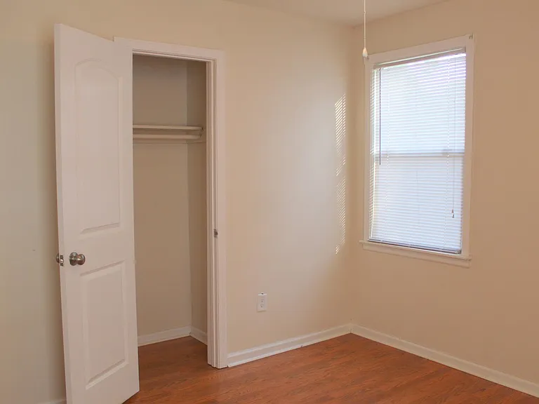 4418 Powell Ave #6 — Photo 15
