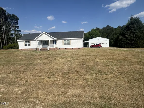 254 Gaston Dr, Bladenboro, NC 28320