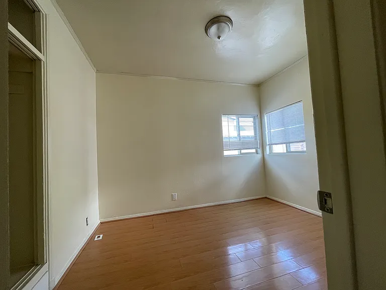 2835 Obama Blvd — Photo 4