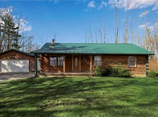 9427 Johnson Rd, Middleport, NY 14105