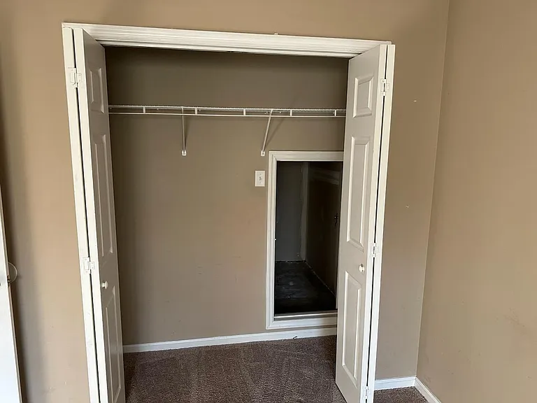 2nd Bed closet