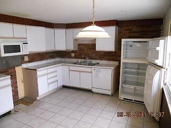 3rd image of 3708 Kimberly Dr