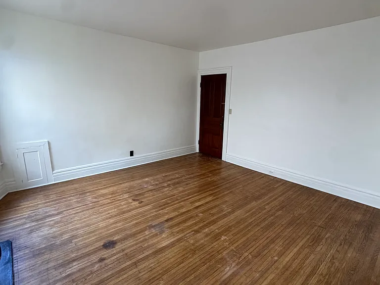 737 Elmwood Ave #UPPER REAR — Photo 3