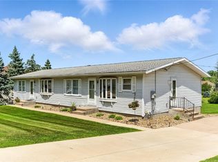 2025 18th St SW, Cedar Rapids, IA 52404