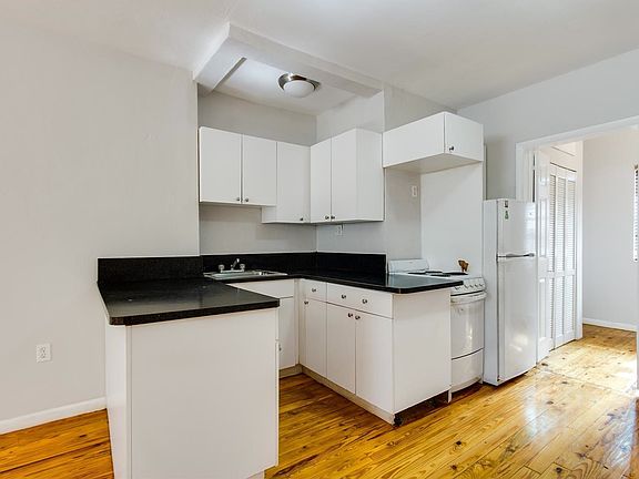 4th image of 1274 Marseille Dr