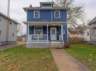 455 8th St, Lincoln, IL 62656
