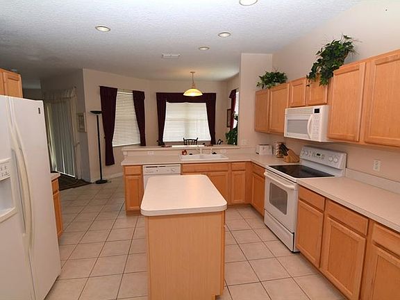 5th image of 104 Churchill Park Dr