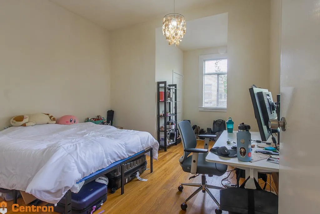 2 bed, 800 sqft, $4,600 — Photo 2