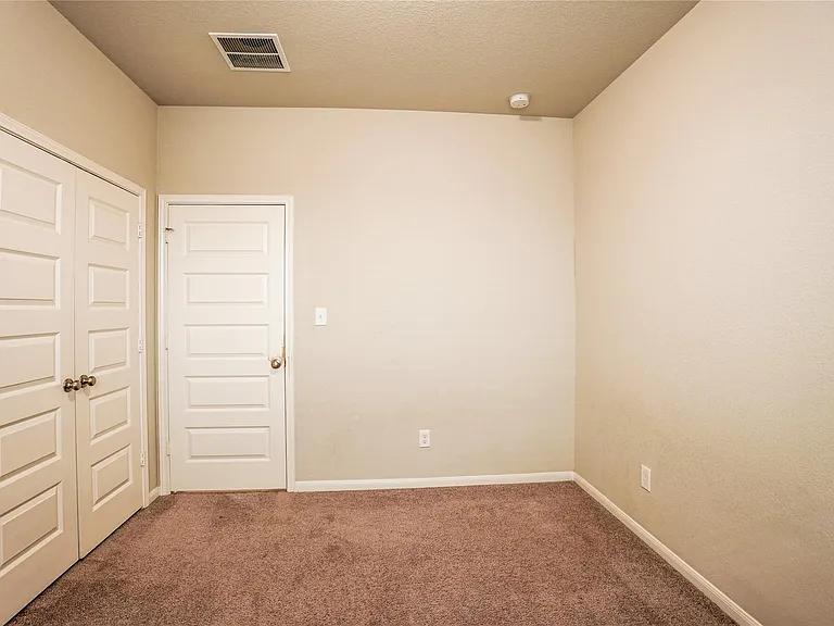 8414 Quiet Bay Dr — Photo 15